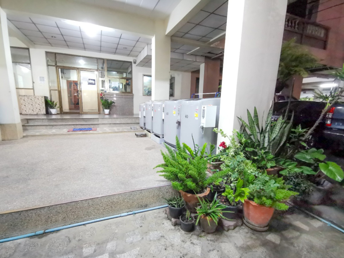 1 Bed Condo · Watthana, bangkok — photo 2