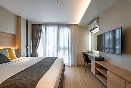1 Bed Condo · Watthana, bangkok — photo 2