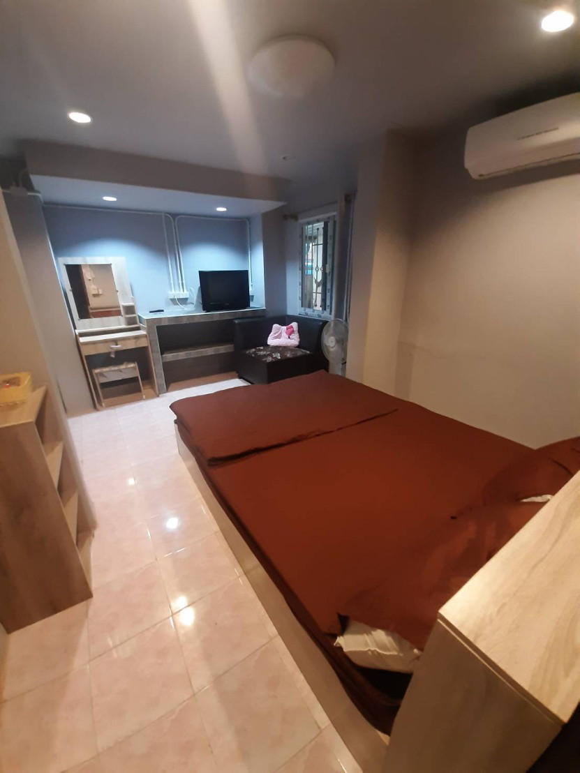 1 Bed Condo