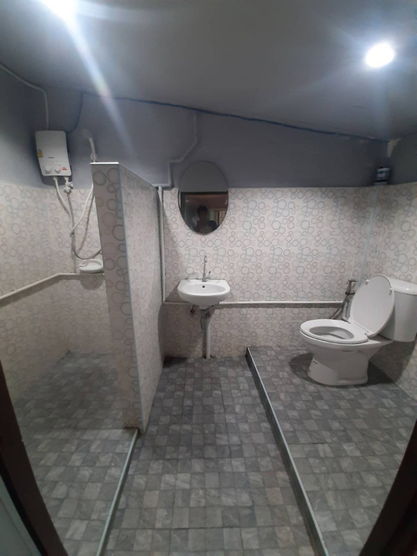 1 Bed Condo — photo 2