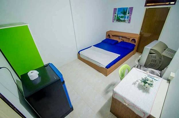 1 Bed Condo — photo 3