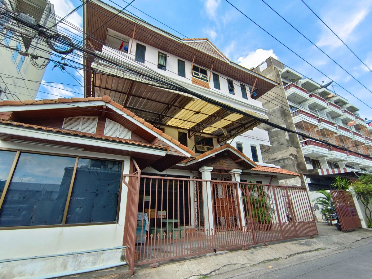 1 Bed Condo · Thon Buri, bangkok — photo 4
