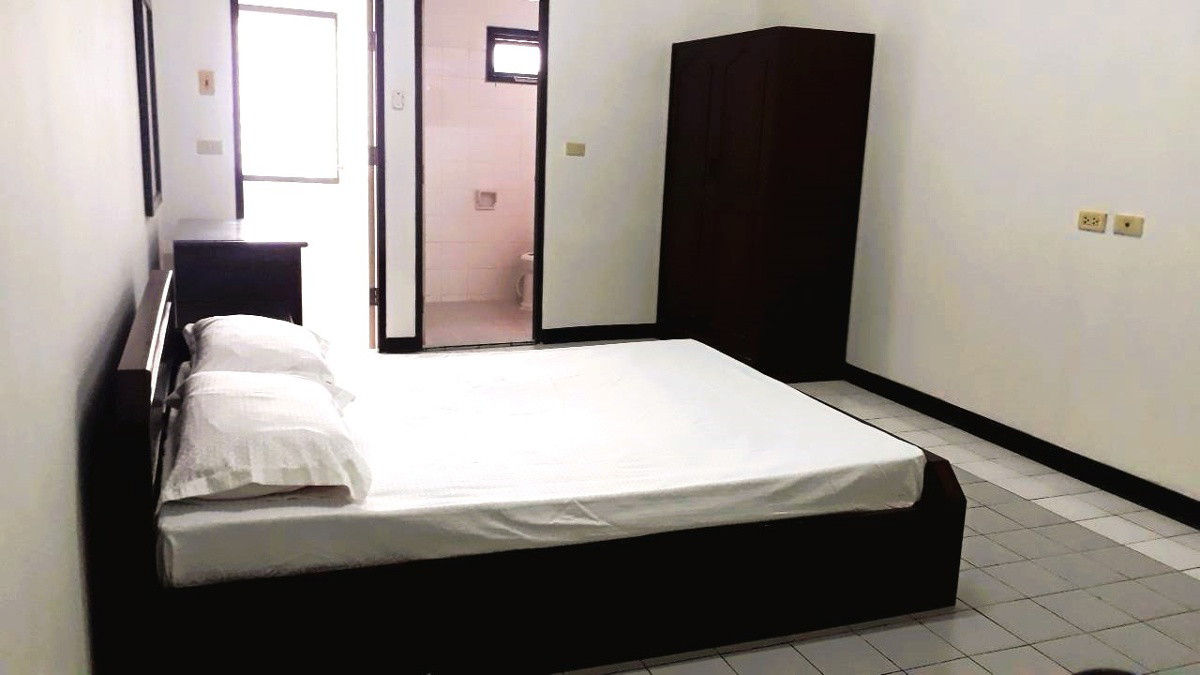 1 Bed Condo · Khlong San, bangkok — photo 2