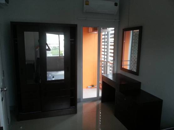 1 Bed Condo · Huai Khwang, bangkok — photo 3