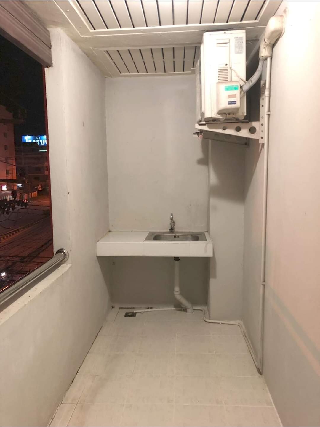 1 Bed Condo — photo 4