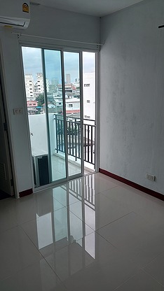 Condo · bangkok — photo 2