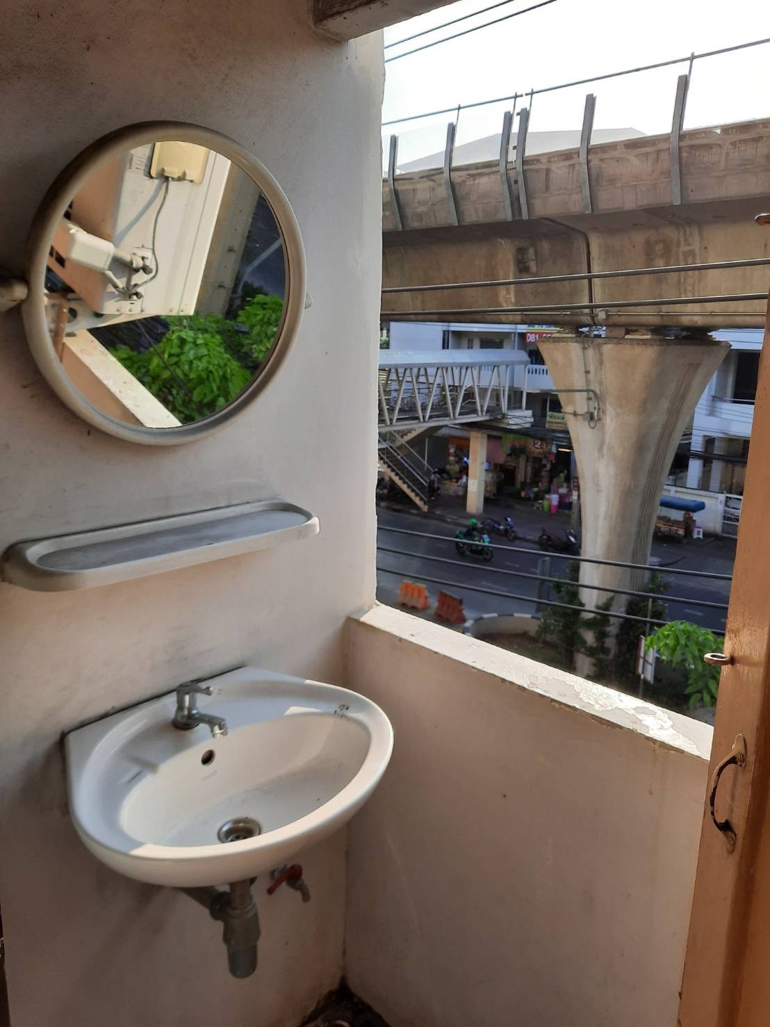 1 Bed Condo · Bangkok Noi, bangkok — photo 3