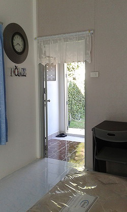 1 Bed Condo — photo 2