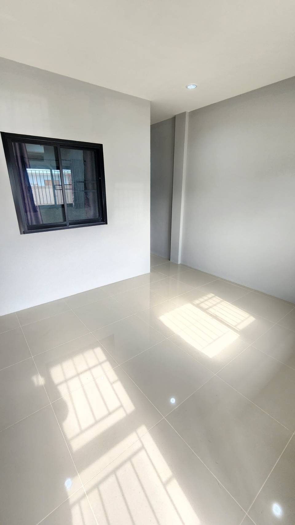 1 Bed Condo — photo 5