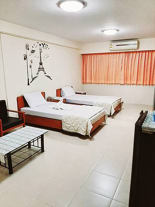 Condo · Khlong Toei, bangkok — photo 2