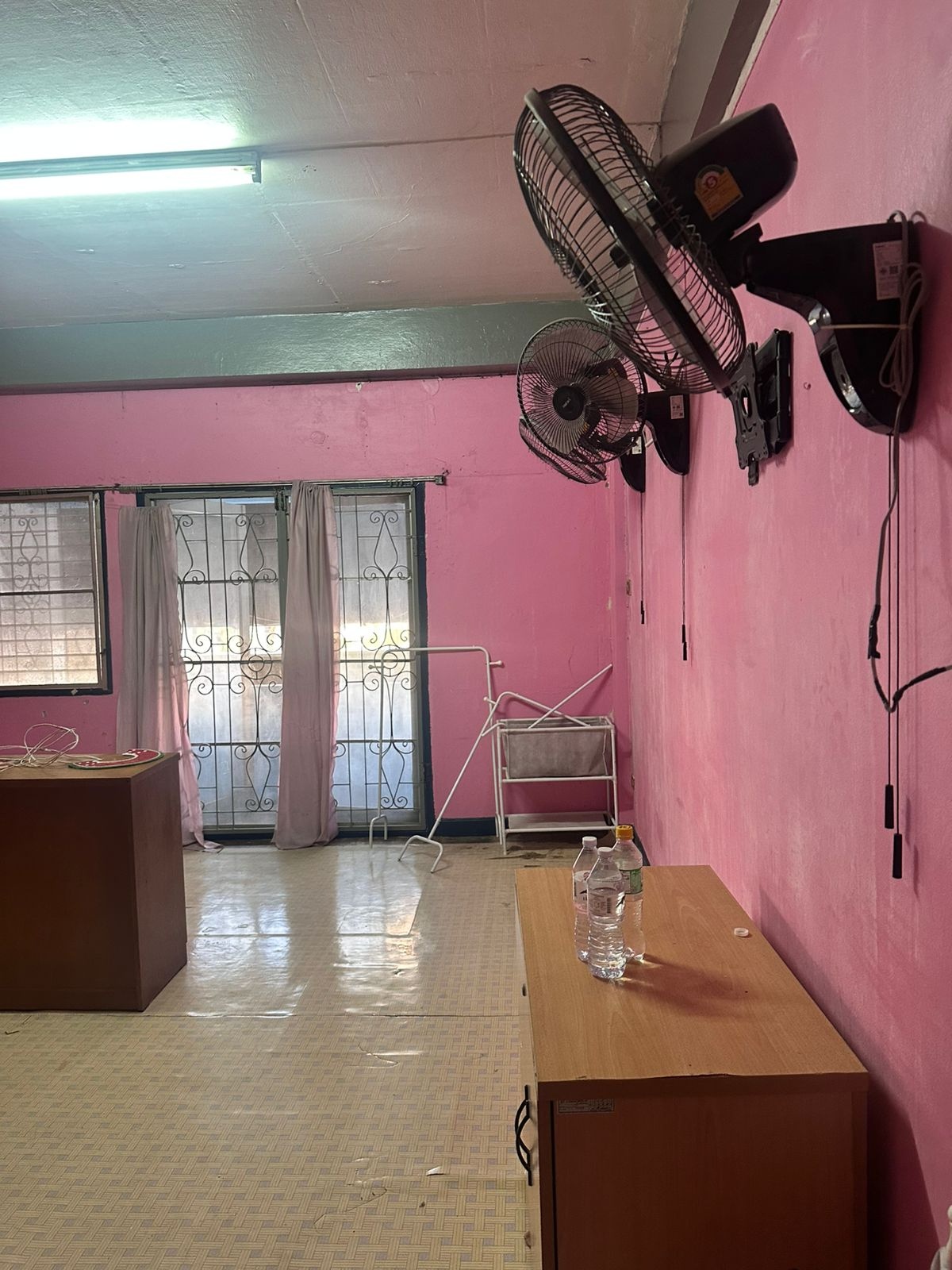 Room for Rent in Building Naklua