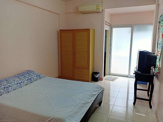 1 Bed Condo — photo 3