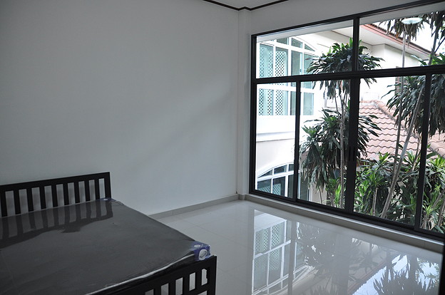 1 Bed Condo — photo 3