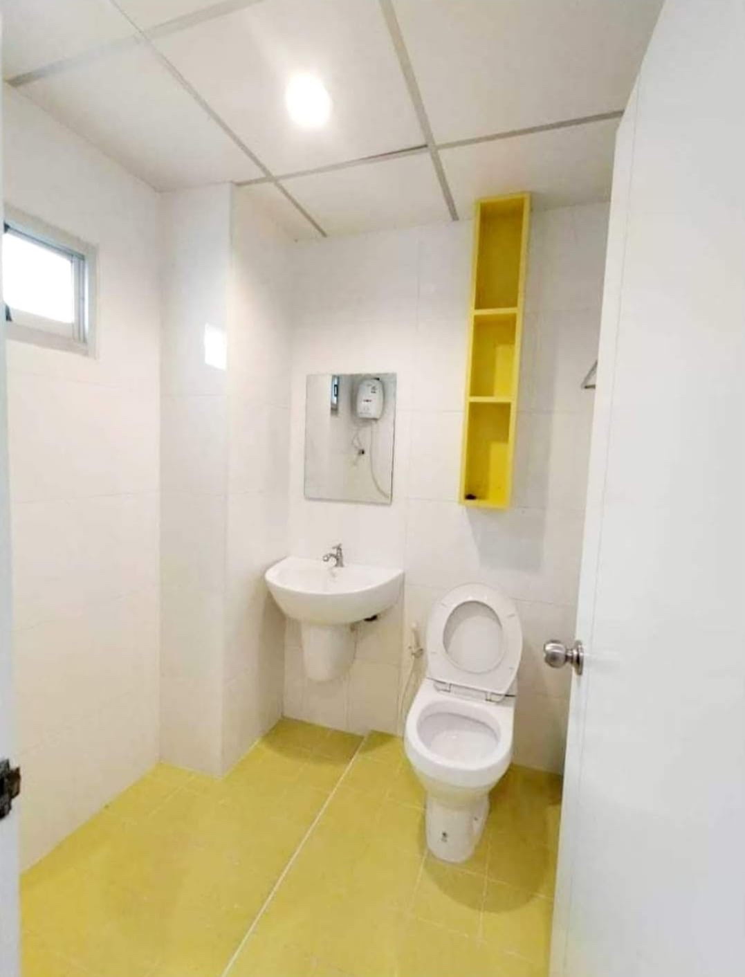 1 Bed Condo — photo 1