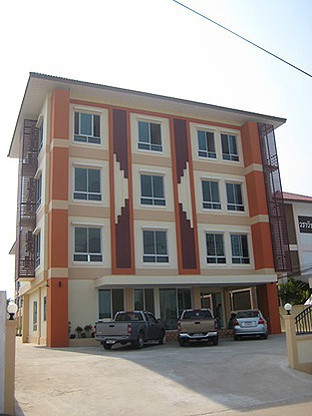 1 Bed Condo — photo 1
