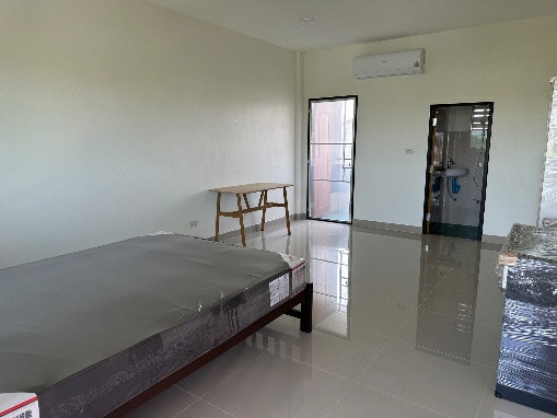 1 Bed Condo — photo 3