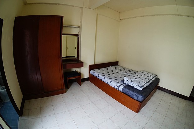 Condo · Huai Khwang, bangkok — photo 4