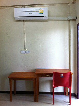 1 Bed Condo · Khlong Toei, bangkok — photo 2