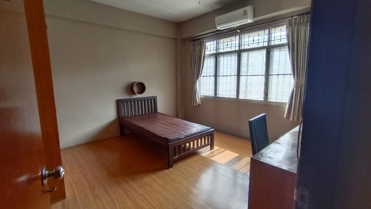 1 Bed Condo — photo 4
