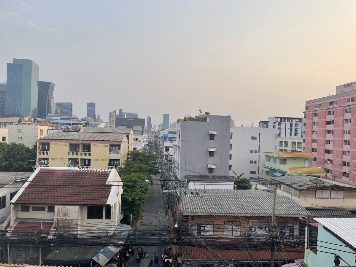 Condo · Huai Khwang, bangkok — photo 4