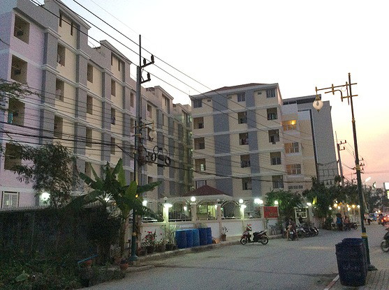 Condo — photo 1