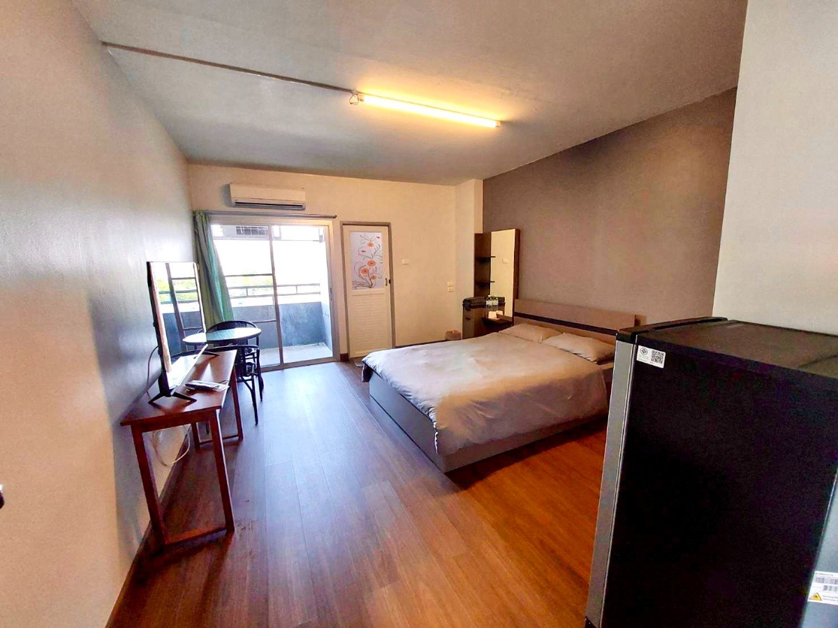 Condo · Huai Khwang, bangkok — photo 3