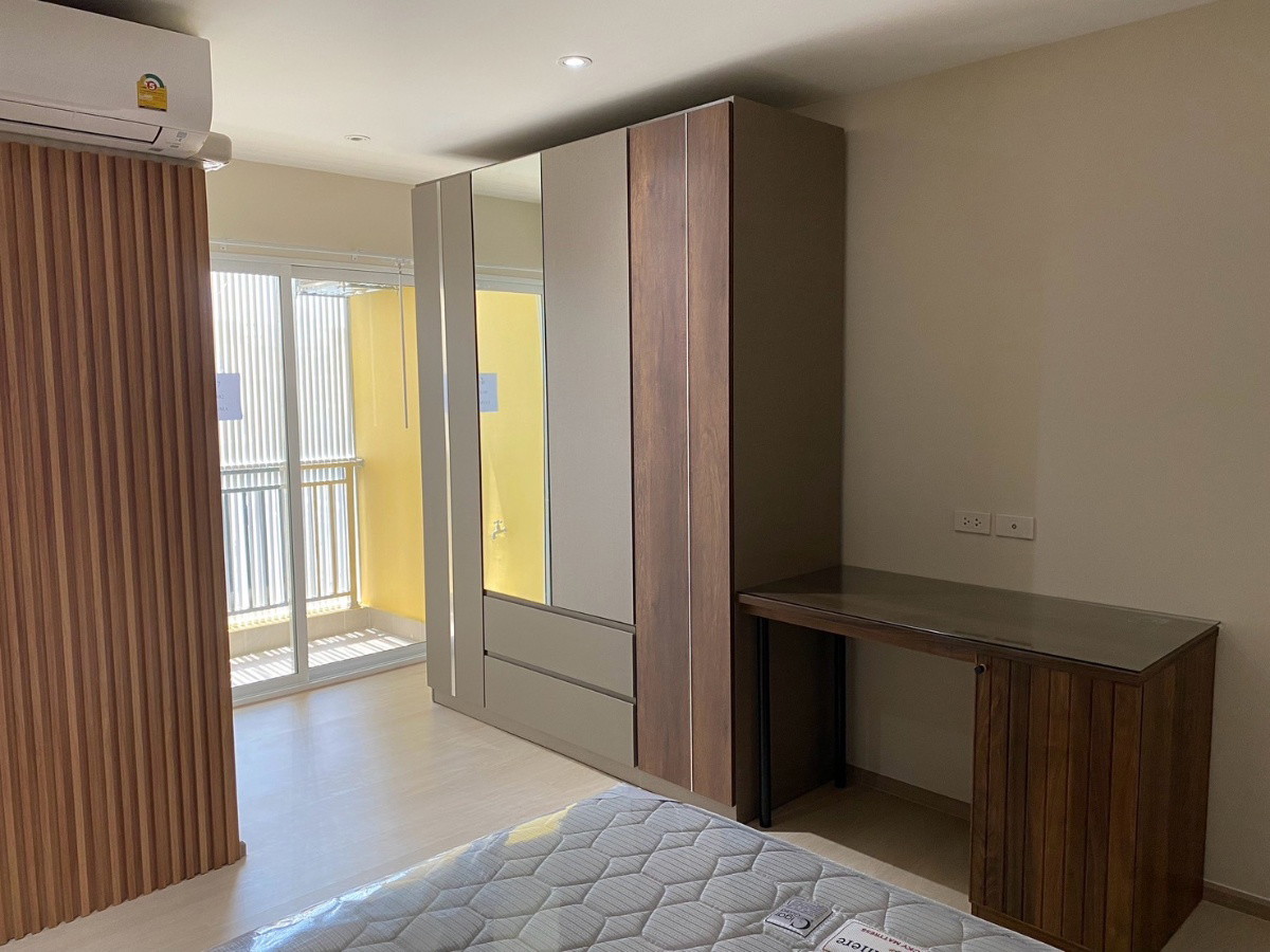 Condo · Huai Khwang, bangkok — photo 5