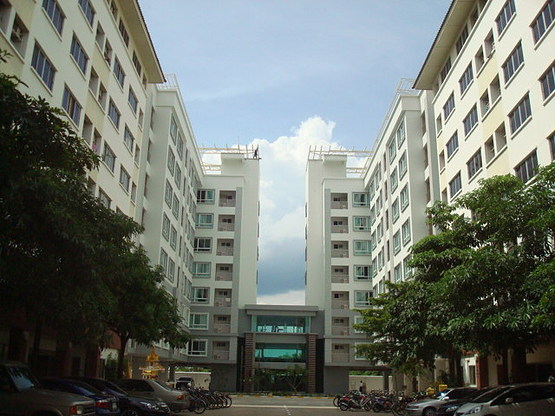 Condo — photo 1