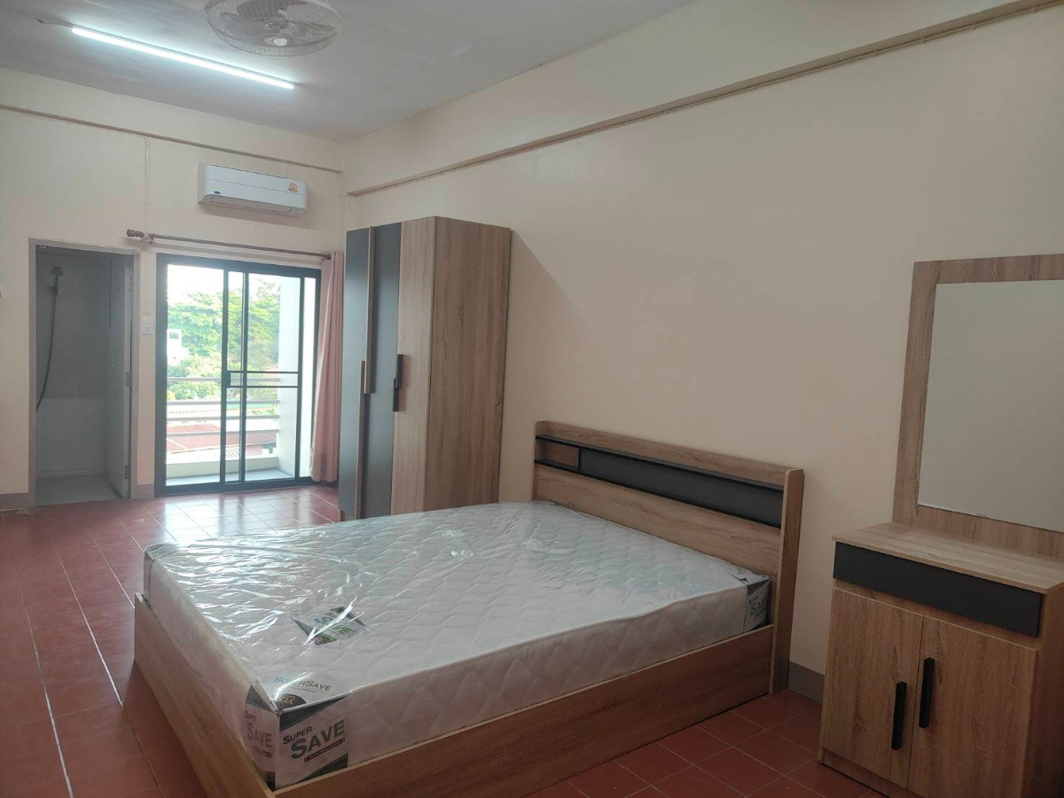 1 Bed Condo · Bangkok Noi, bangkok — photo 2