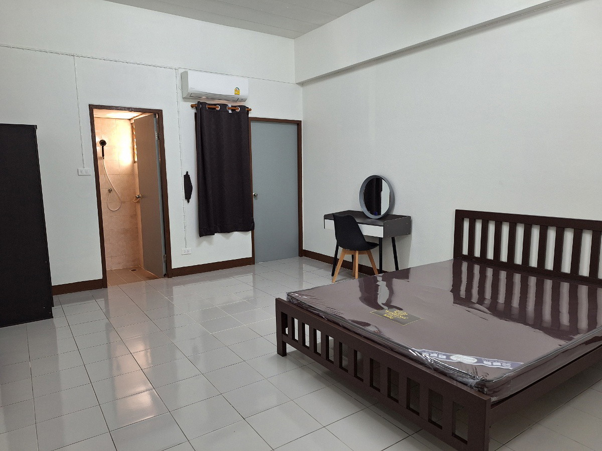 1 Bed Condo · Watthana, bangkok