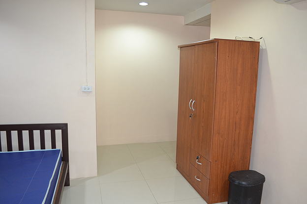 1 Bed Condo · Khlong Toei, bangkok — photo 3