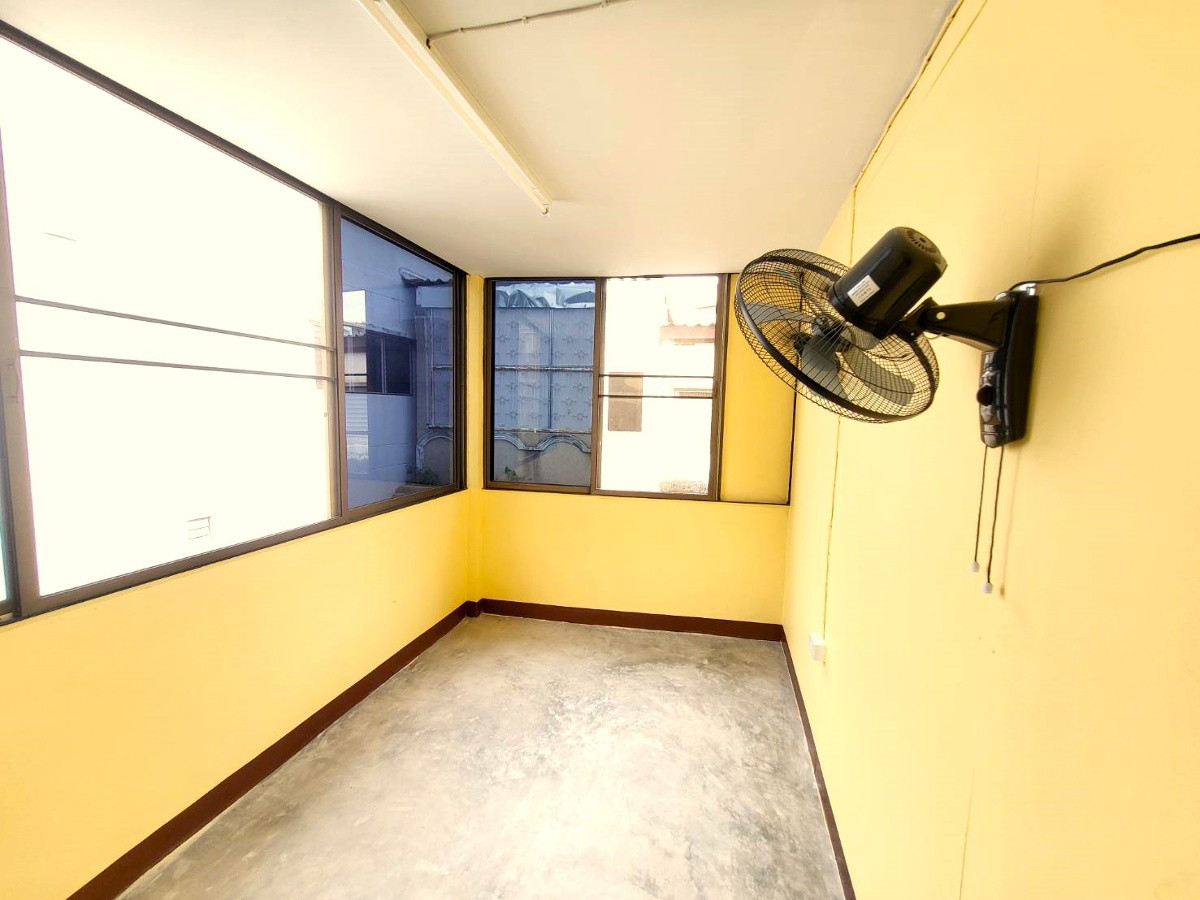 1 Bed Condo · Bang Rak, bangkok — photo 2