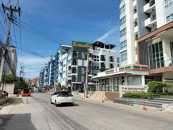 1 Bed Condo — photo 1