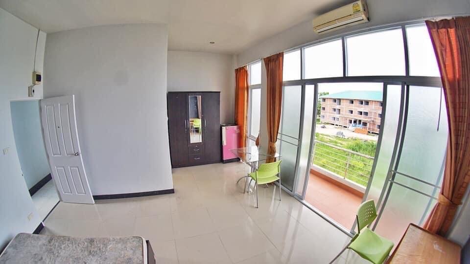 Condo — photo 2