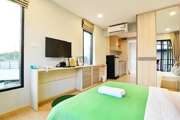 1 Bed Condo · Huai Khwang, bangkok — photo 2