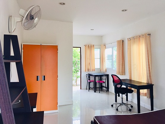 1 Bed Condo — photo 1