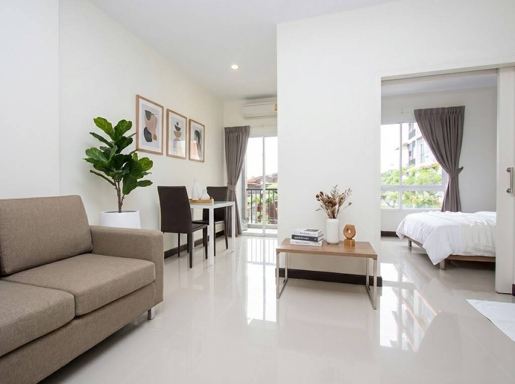 1 Bed Condo — photo 1