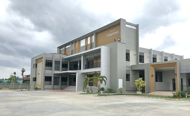 Condo — photo 1
