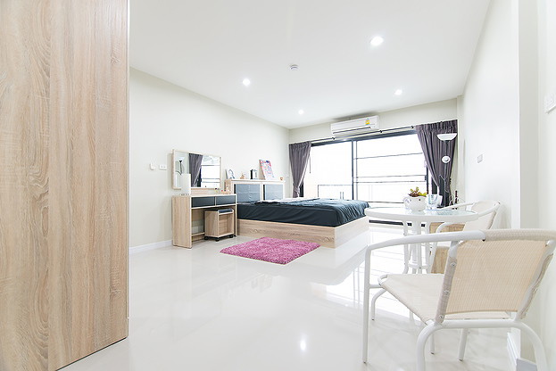 Condo · Bangkok Noi, bangkok — photo 1