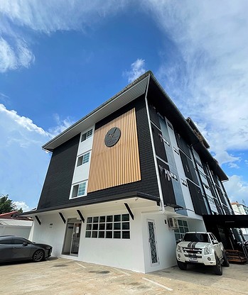 Condo — photo 1