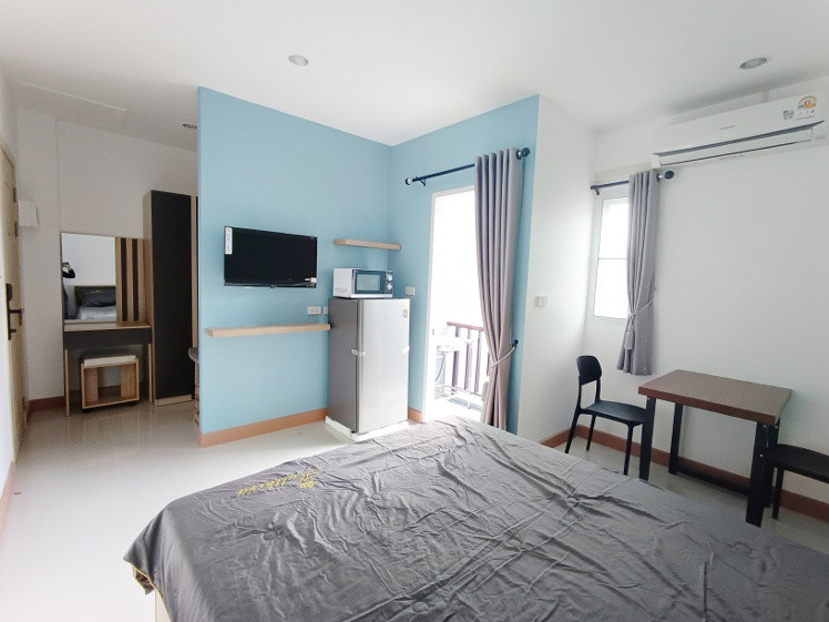 Condo — photo 1