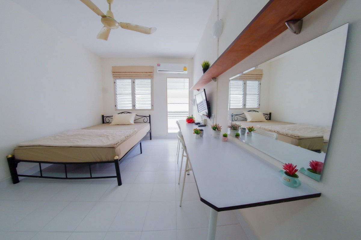 1 Bed Condo · Khlong San, bangkok — photo 3