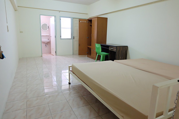1 Bed Condo — photo 5