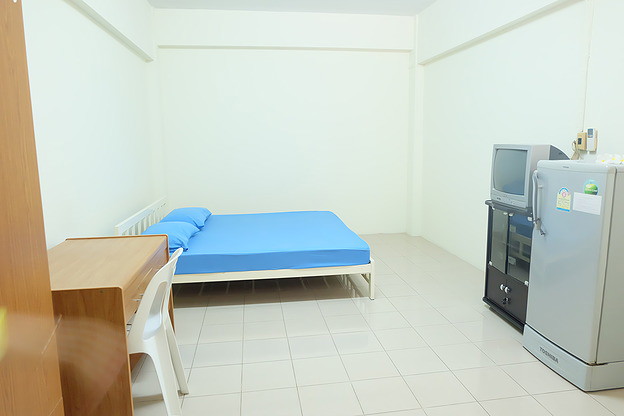 1 Bed Condo — photo 3