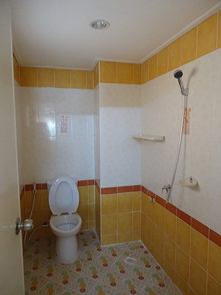 1 Bed Condo — photo 3