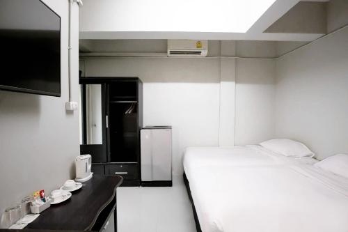 1 Bed Condo · Sathon, bangkok — photo 1