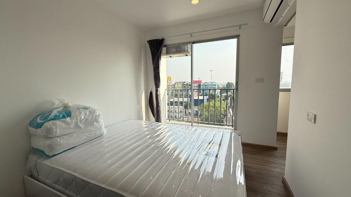 1 Bed Condo — photo 2