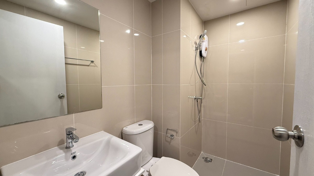 1 Bed Condo · Khlong San, bangkok — photo 5