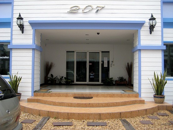 1 Bed Condo · Wang Thonglang, bangkok — photo 1