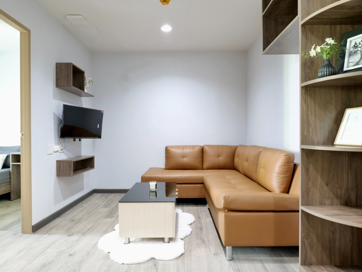 1 Bed Condo — photo 3